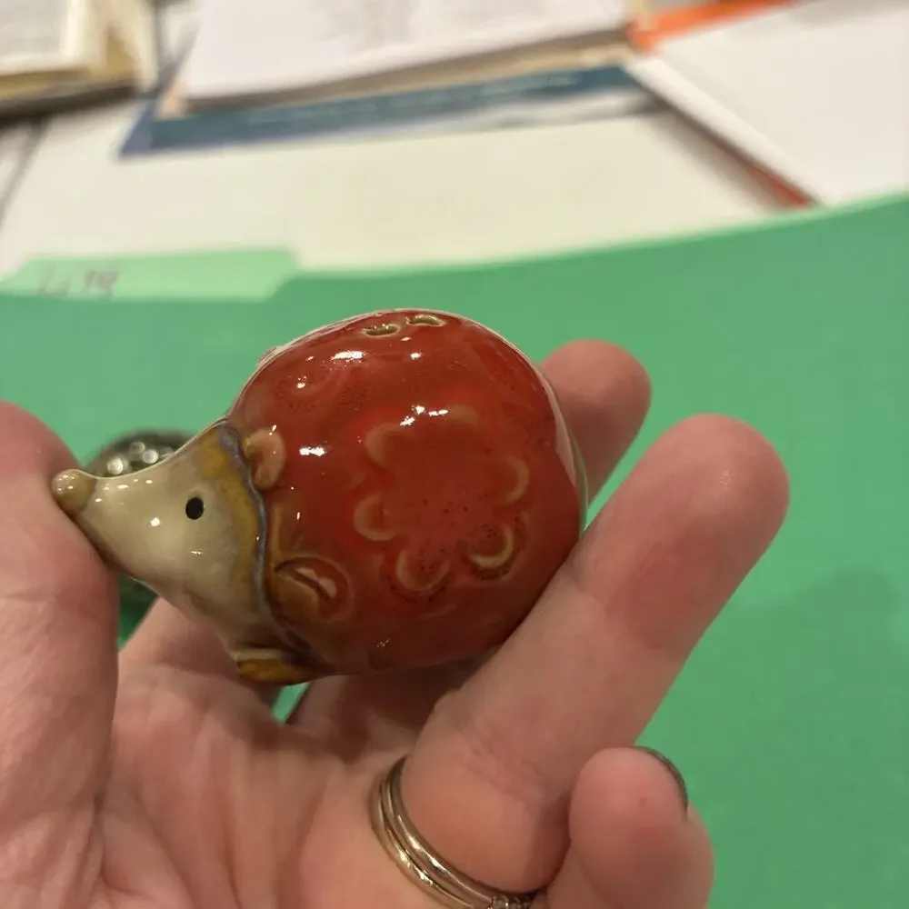Vintage Hedgehog Salt Pepper Shakers Red Green Floral Swirl Mini 2